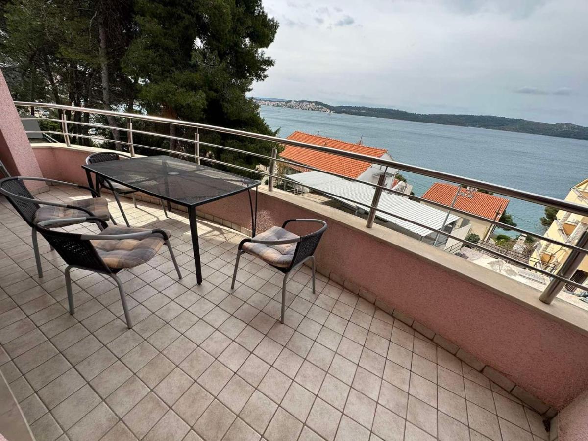 Apartman Lucia Trogir Eksteriør billede